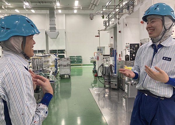 senior_4147_7QBDAAnt_main