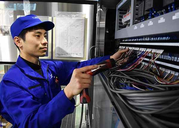 senior_4195_4JMO40Sh_main