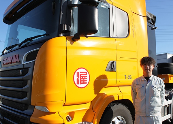 senior_4213_PNHOj9i4_main