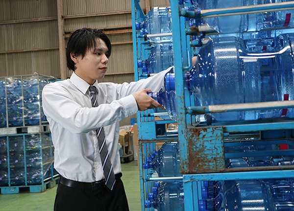 senior_4225_pjw0kUDK_main