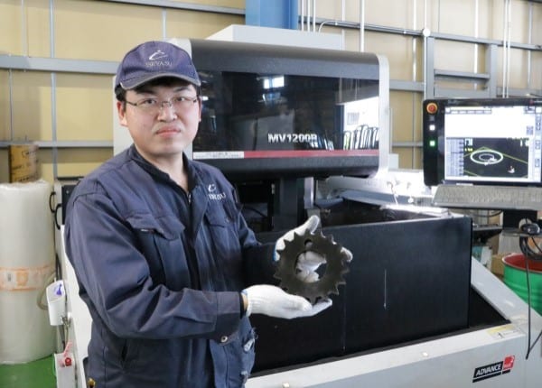 senior_4243_66SL9TwZ_main