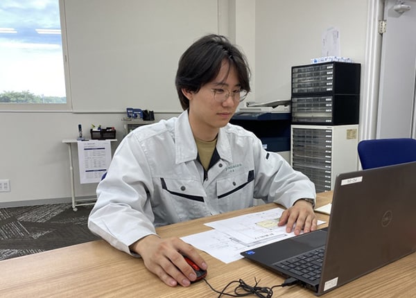 senior_4255_WqAILMla_main