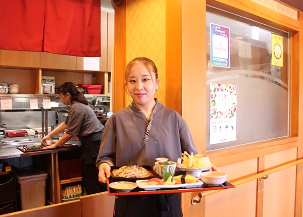 senior_4273_xFEIbAD9_main