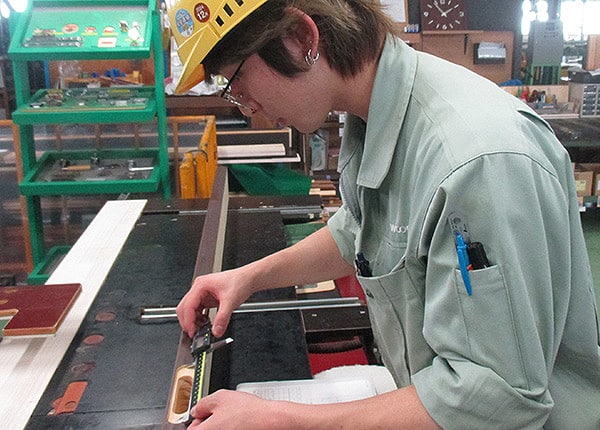 senior_4279_zPYy4lt8_main