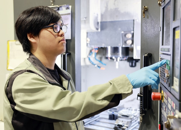 senior_4321_TTzSfK6B_gallery_1