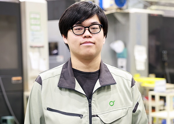 senior_4321_TTzSfK6B_main