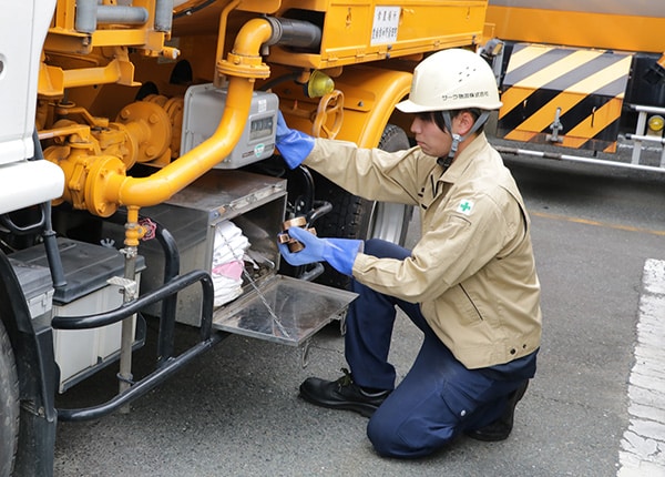 senior_4387_4vjPVUkb_main