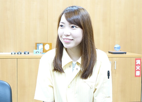 senior_4406_HwFkMajT_main