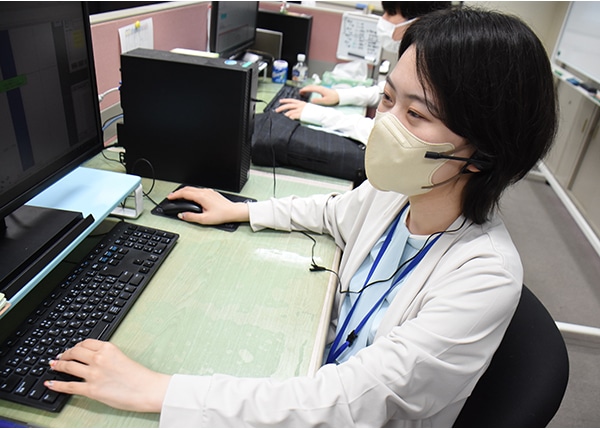 senior_4424_3q7Zn9rO_main