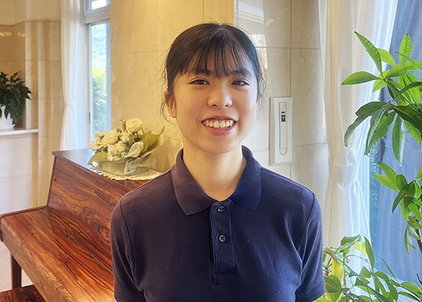 senior_4436_WTU6QggE_main