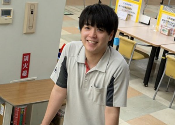 senior_4478_M7WajMGQ_main