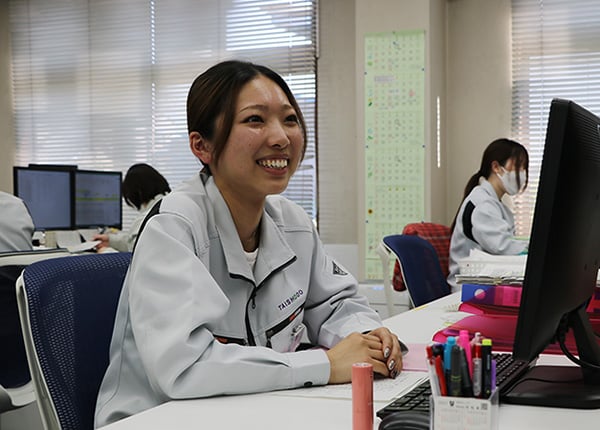 senior_4502_glo4KNaZ_main