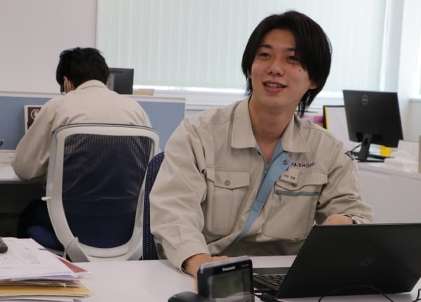 senior_4502_xlxGrZYT_main