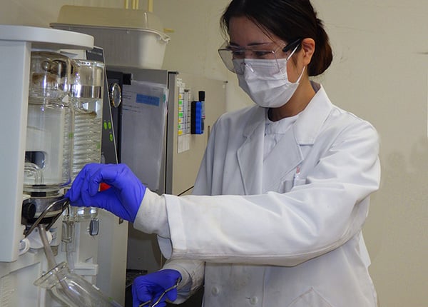 senior_4538_AGtra8Ne_main