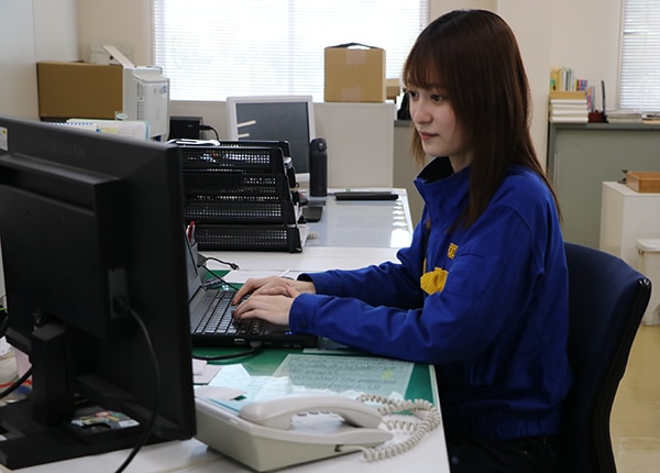 senior_4556_QZcC7OnU_main