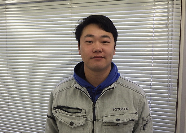 senior_4574_CMTvwu4K_main