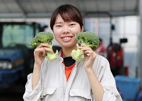 senior_4716_qcG0ErwN_main