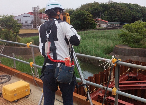 senior_4770_qzFrxbpH_main