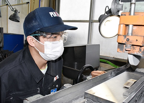 senior_4782_9dDQ7bqa_main