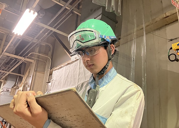 senior_4836_Moc44wbk_main