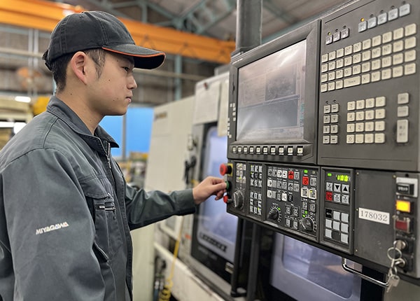 senior_4848_wlEuRvCI_main