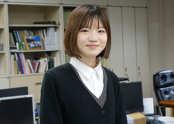 senior_4873_NTd9iUXA_main