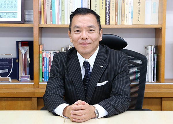 source_4204_interview_main