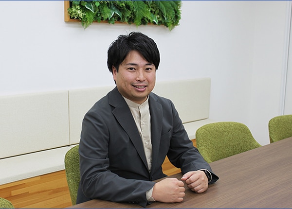 source_4216_interview_main