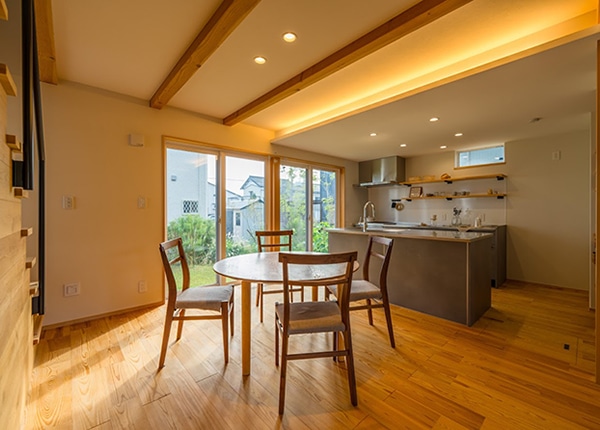 source_4258_business_main