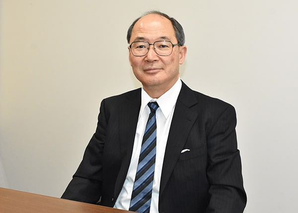 source_4330_interview_main