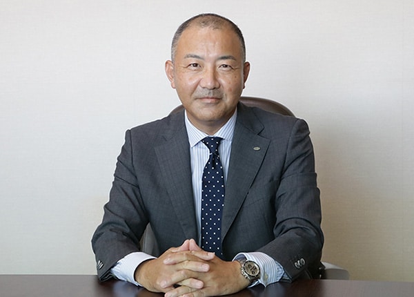 source_4384_interview_main