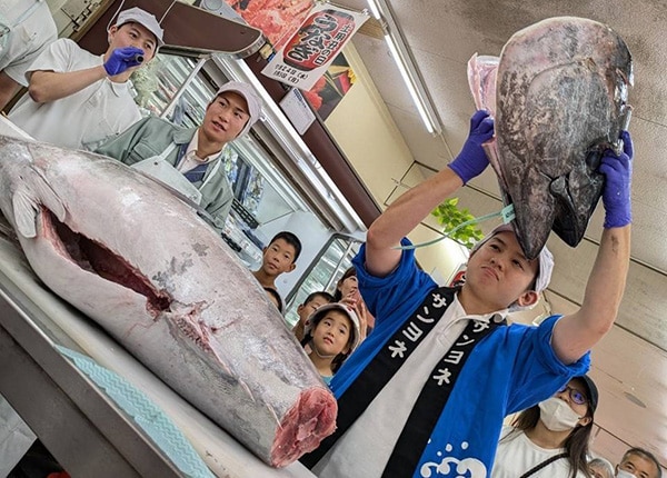 source_4415_business_main