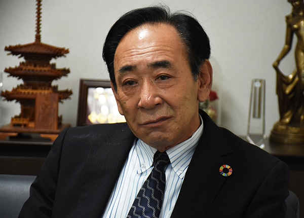 source_4421_interview_main