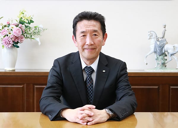 source_4523_interview_main