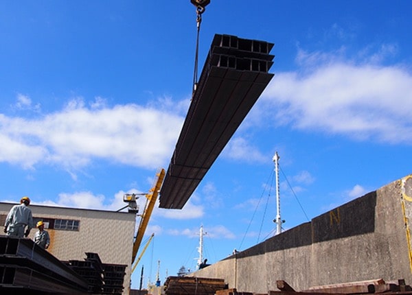 source_4541_business_main