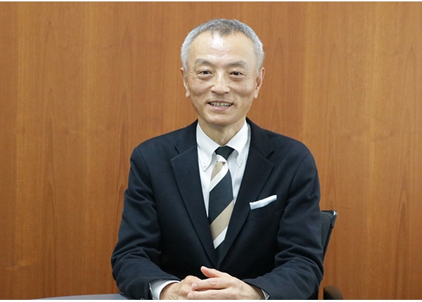 source_4571_interview_main