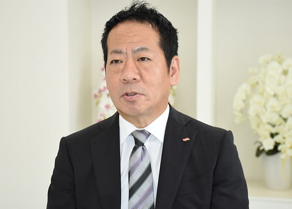 source_4583_interview_main