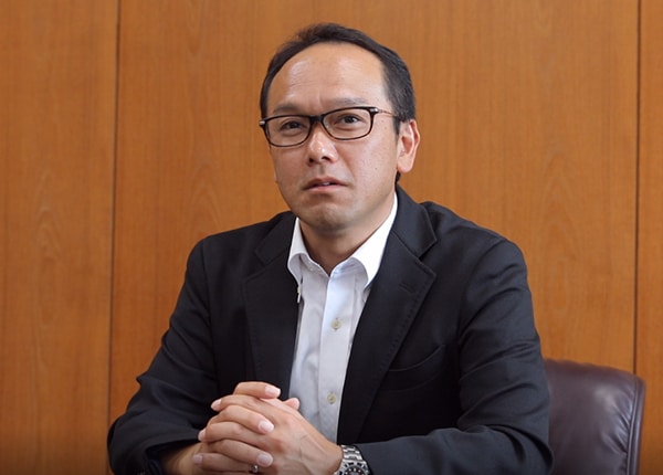 source_4713_interview_main