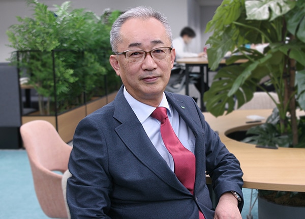 source_4749_interview_main