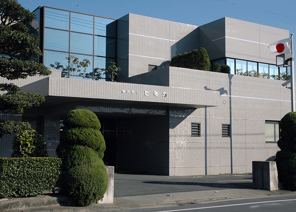 source_4749_profile_main