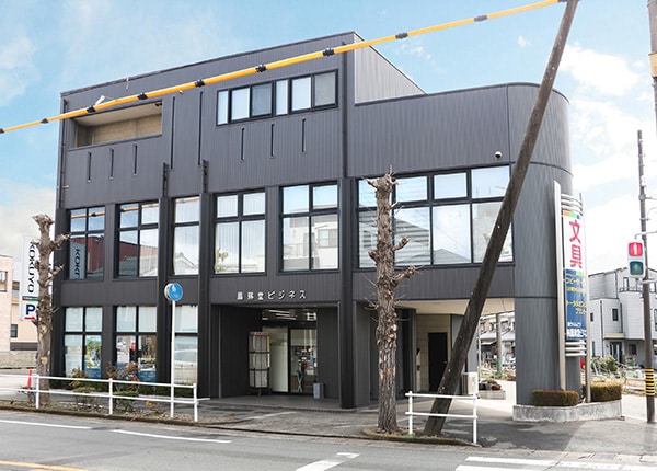 source_4797_profile_main