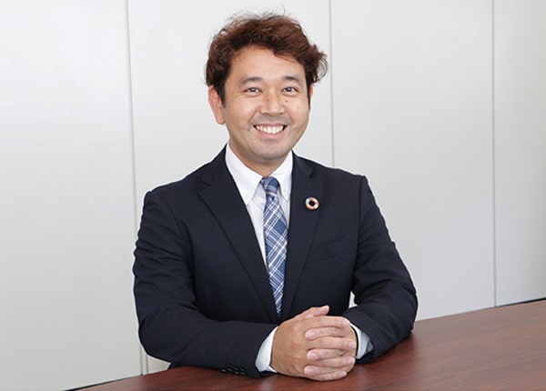 source_4864_interview_main