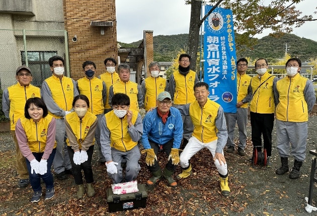 朝倉川育水フォーラムの活動に参加するなど、社会奉仕活動を積極的に行っています