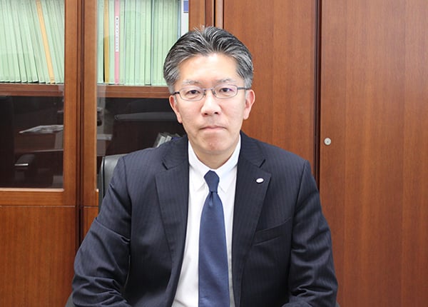 株式会社中部　 代表取締役社長　寺田定雄