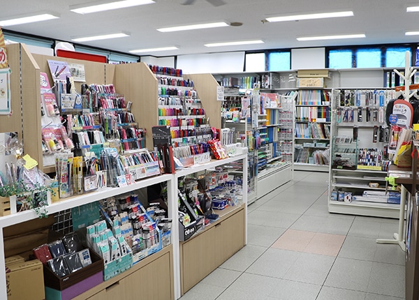 有限会社鳳琳堂ビジネス(まちの文具屋さんとして親しまれています)